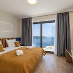 Horizon Sea Views *